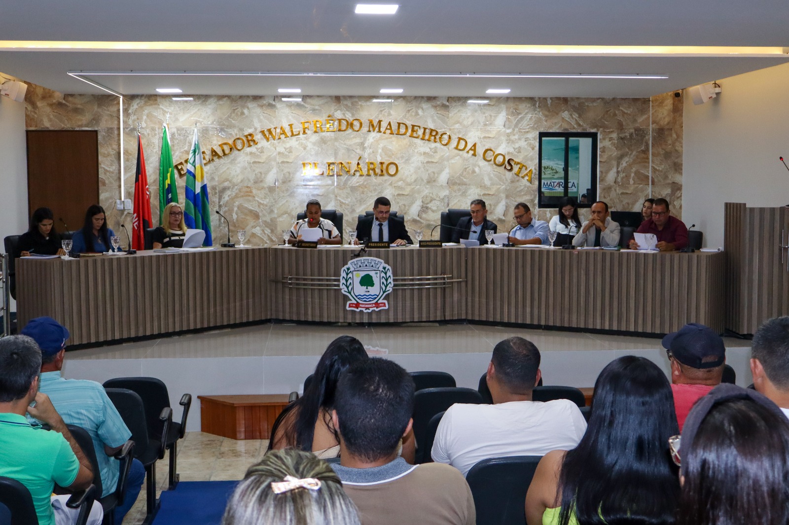 Vereadores aprovam indicações de melhorias em educação, esportes, abastecimento de água e comércio