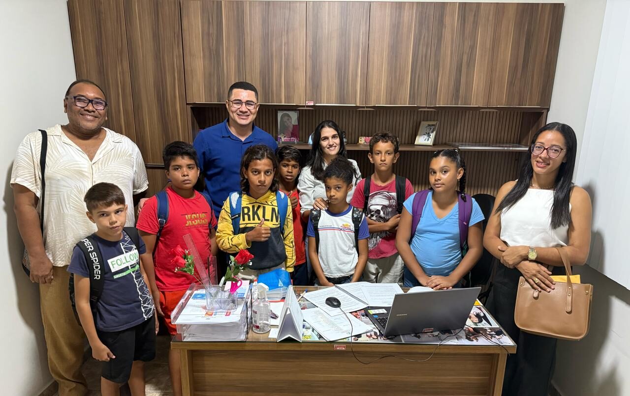 Alunos da Escola Antônio Madeiro da Costa visitam a Câmara Municipal de Mataraca