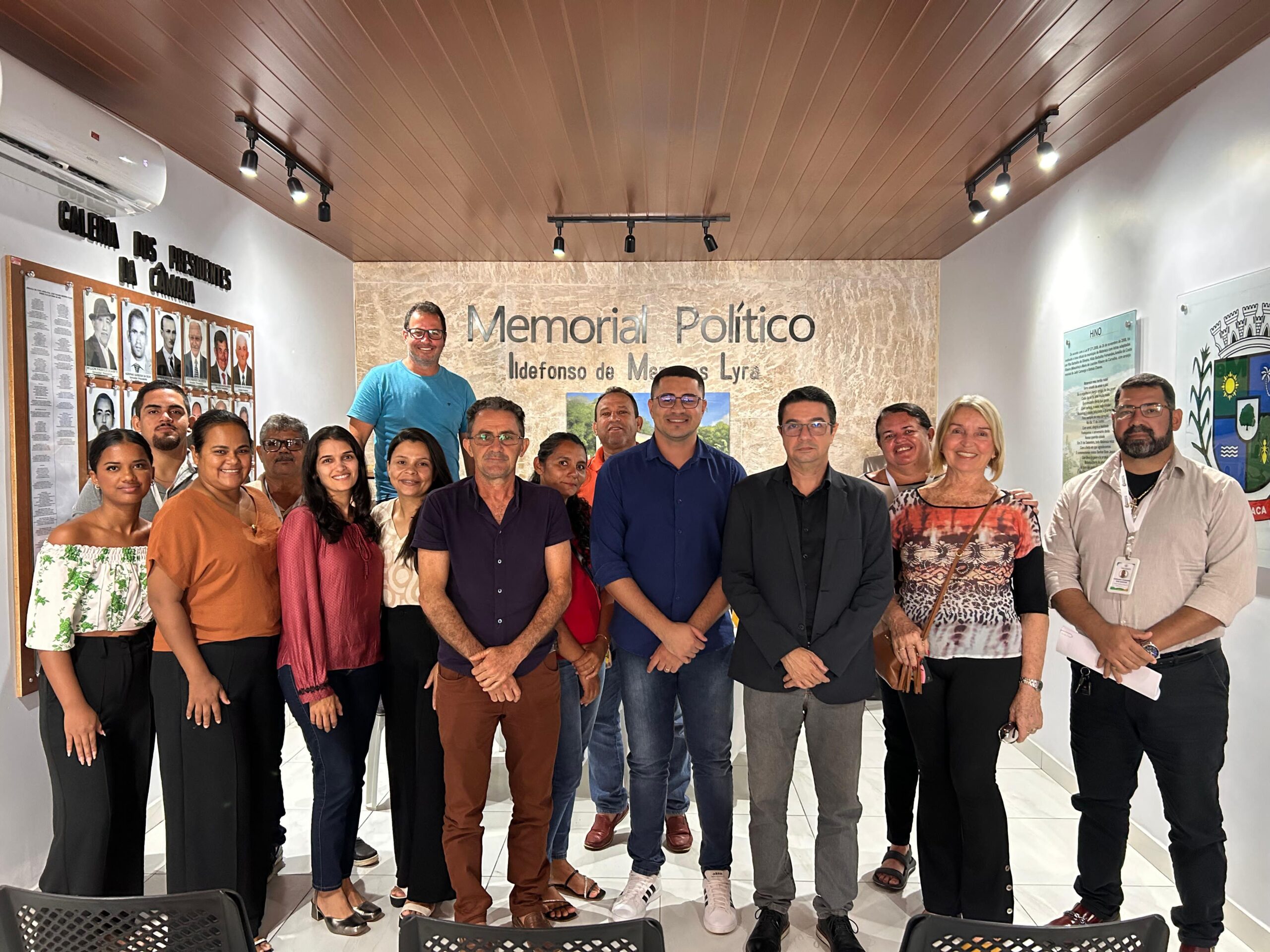 Câmara promove reunião técnica com assessor jurídico para aperfeiçoamento das atividades legislativas