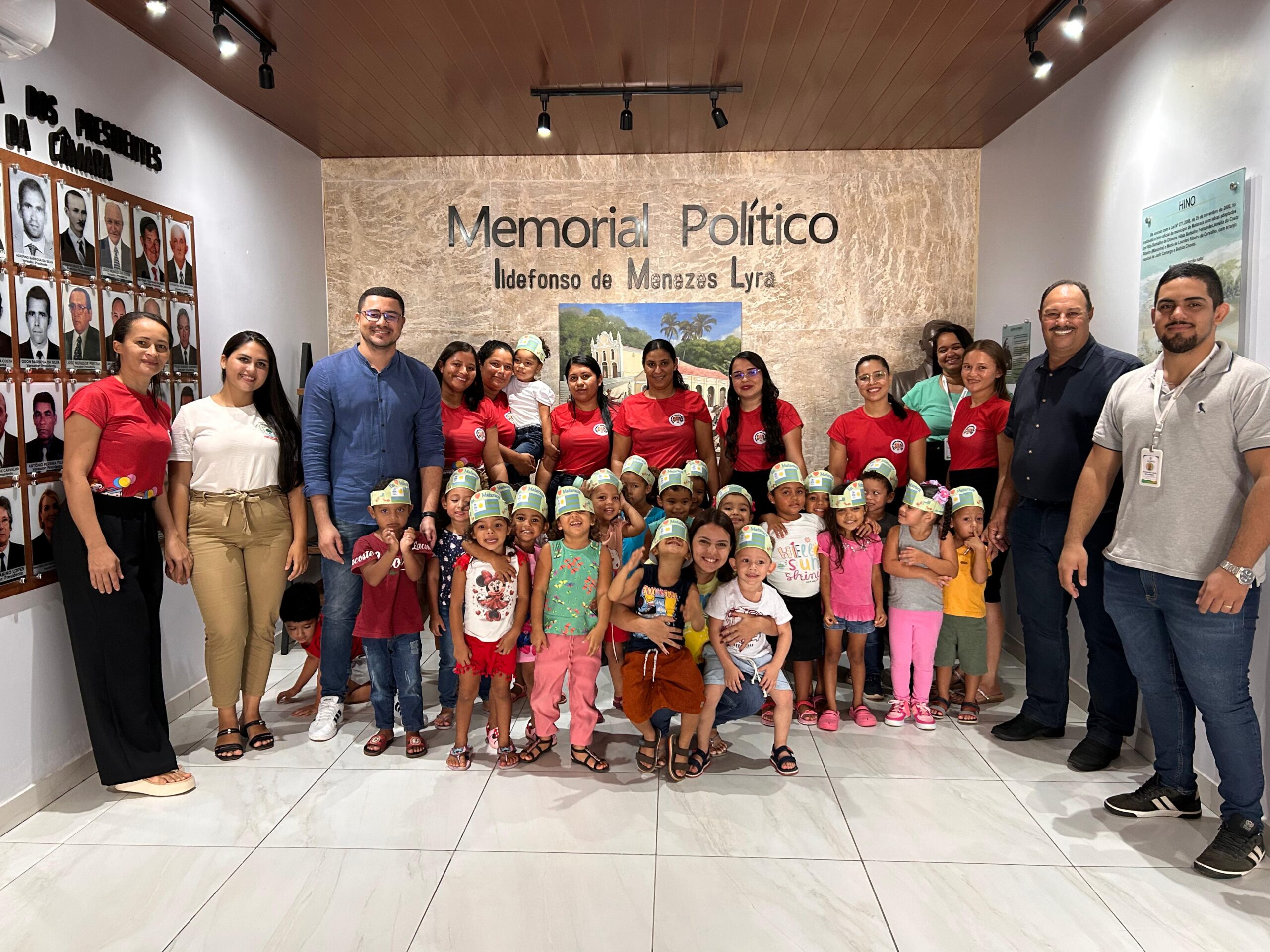 Câmara Municipal de Mataraca recebe visita de crianças da Creche Bechó Francisco Félix
